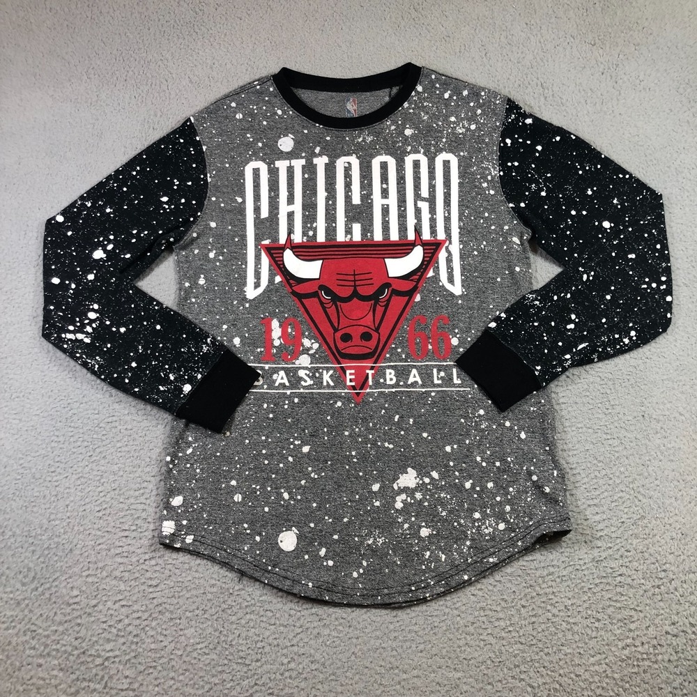 NBA chigago bulls men's small gray black long sleeve shirt